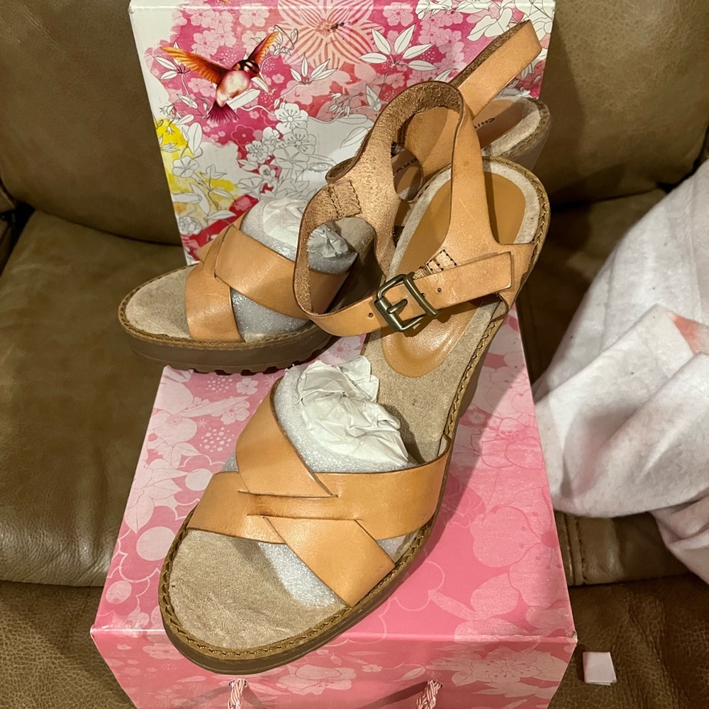 Nib chines laundry sandals